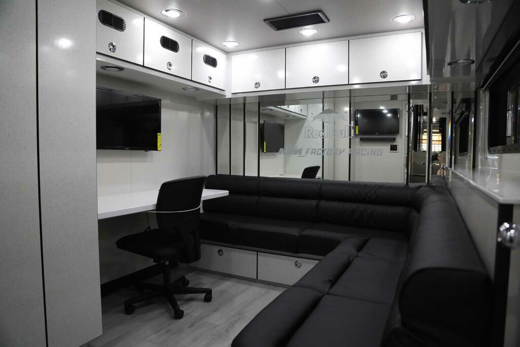 KTM kitchen trailer lounge